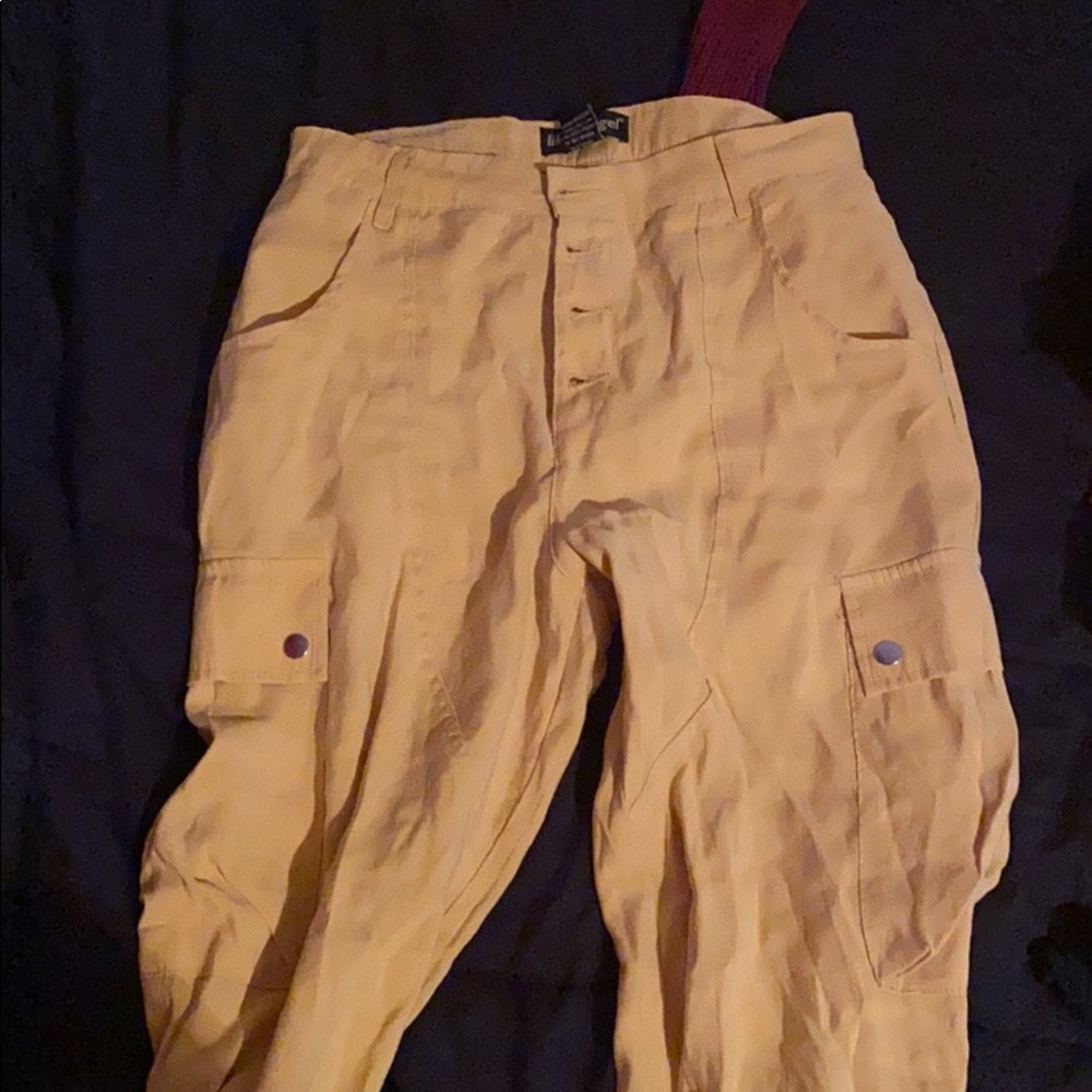 High-waisted baggy pants